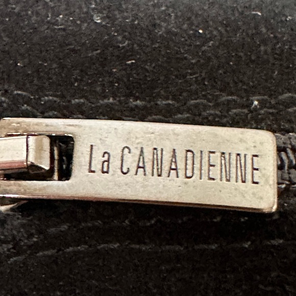 Canadian Anna - Picture 3 of 4